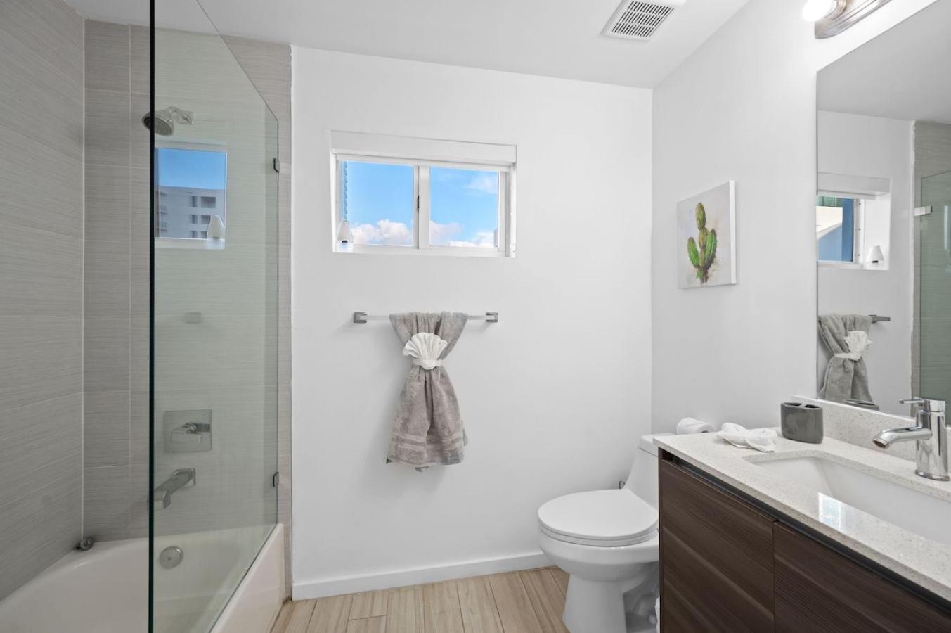 Subtle 2 Bed In Edgewater Downtown With Free Parking Lägenhet Miami Exteriör bild